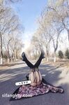重磅推薦！淫盪肥臀人妻母狗【見過騷的 沒見過這么騷的】喜歡戶外露出，喜歡被很多男人操