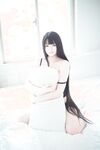 推特極品露臉巨乳蘿莉▌落落Raku ▌真空吊帶黑絲女秘書 陽具跳蛋自慰 超大尺度獻出白虎嫩鮑