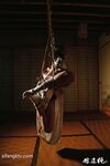 新束縛藝術色影唯美私拍 把極品女神捆綁成粽子 請君品嘗 極品身材 各種捆綁 高清