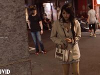 巨乳妙龄女神【乐乐】下班回家途中被电车痴汉尾随趁她熟睡进屋强行交合嘴说不要却迎合着高潮
