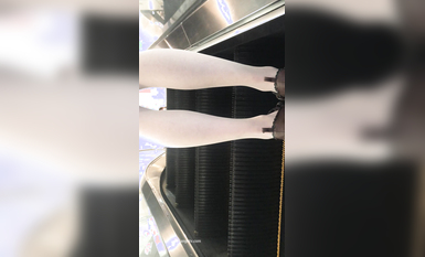 稀缺學妹專場 專業抄底靚麗學生妹JK制服 掀裙開閃光燈強抄 看的心驚肉跳太刺激 超清4K原版 (6)